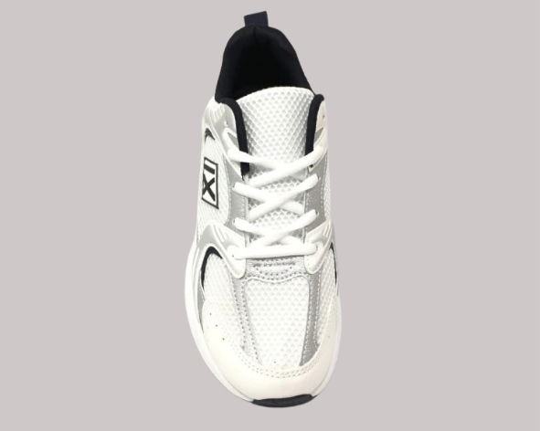 Zapatillas unisex de estilo deportivo en blanco