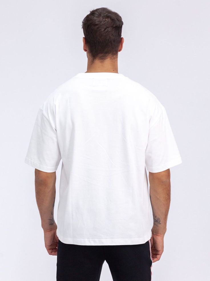 Camiseta blanca de manga corta